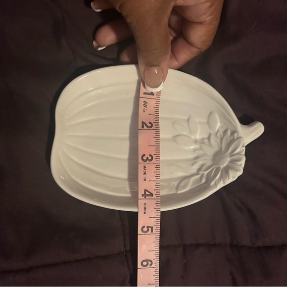 Rare White Pumpkin Ceramic dish - Picture 7 of 7